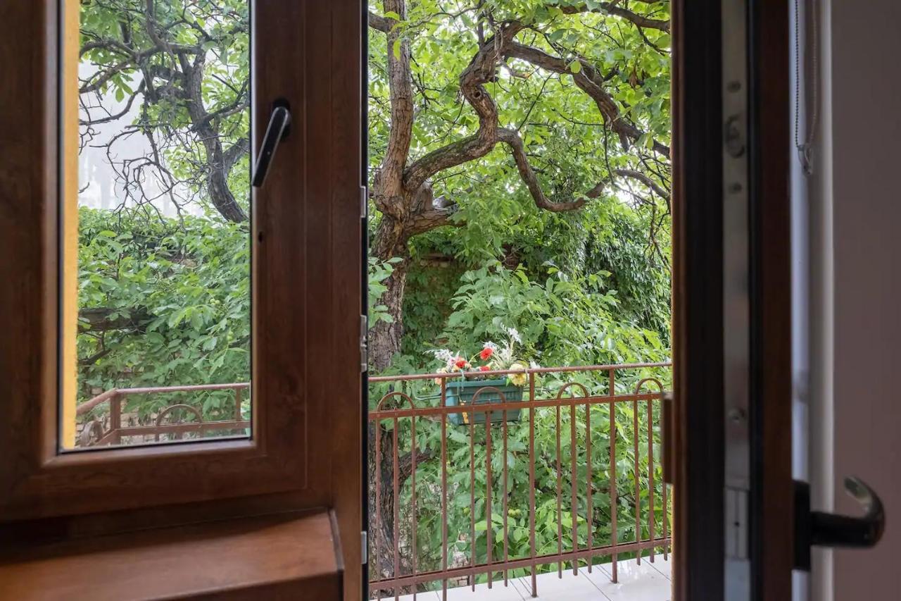 Central Bohemian House/Garden/-5 bedrooms, 3 Baths Sofia Buitenkant foto