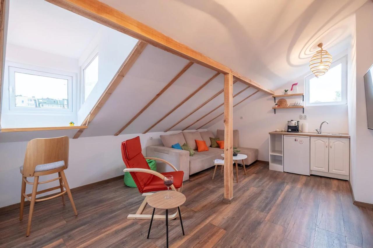 Central Bohemian House/Garden/-5 bedrooms, 3 Baths Sofia Buitenkant foto