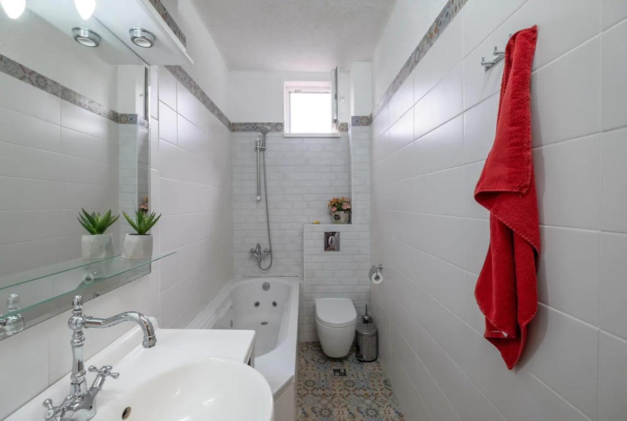 Central Bohemian House/Garden/-5 bedrooms, 3 Baths Sofia Buitenkant foto