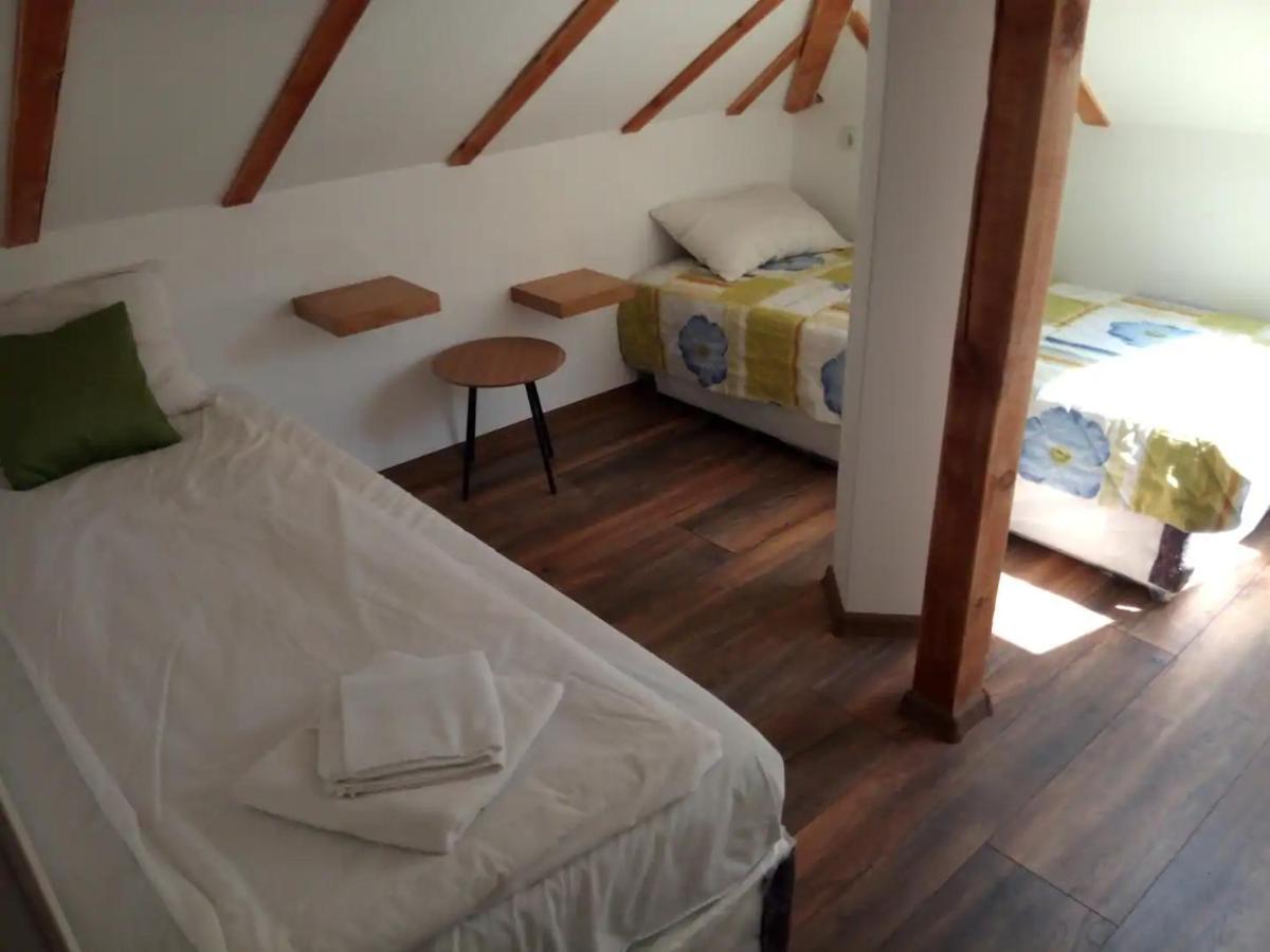 Central Bohemian House/Garden/-5 bedrooms, 3 Baths Sofia Buitenkant foto